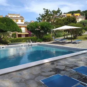 la-casa-del-pittore.hotelitalianriviera.com/